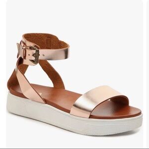 Mia Ellen Platform Sandals Size 7.5 Metallic Rose Gold /White NEW Platform Shoes